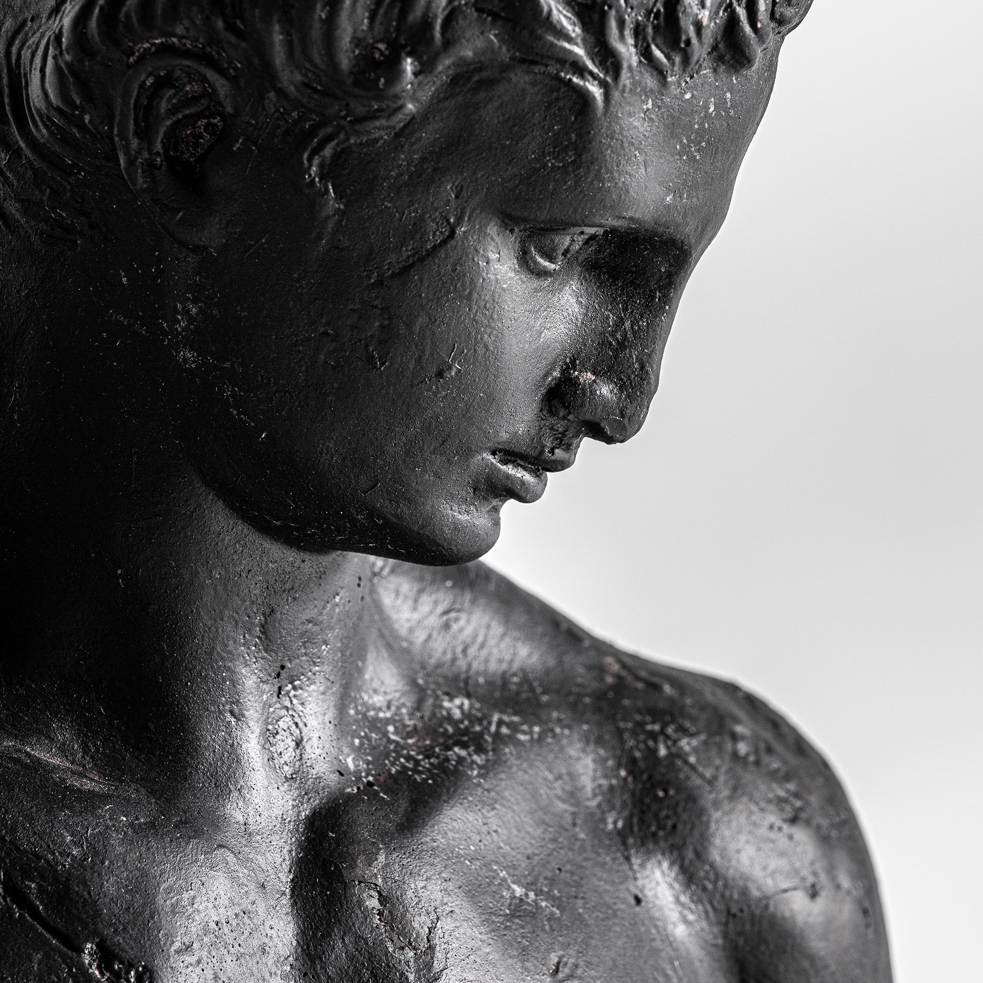 HELIOS BUST